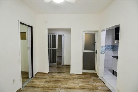 Sala de casa para alugar com 2 quartos, 55m² em Vila Isabel, Rio de Janeiro