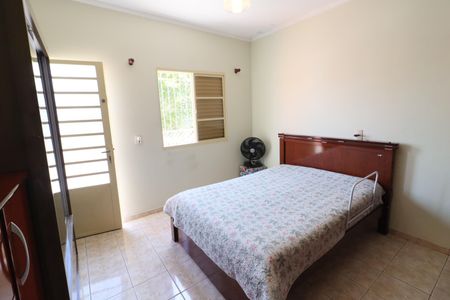 Casa à venda com 138m², 3 quartos e 1 vagaQuarto 1