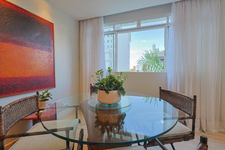 Apartamento à venda com 4 quartos, 147m² em Santo Antônio, Belo Horizonte