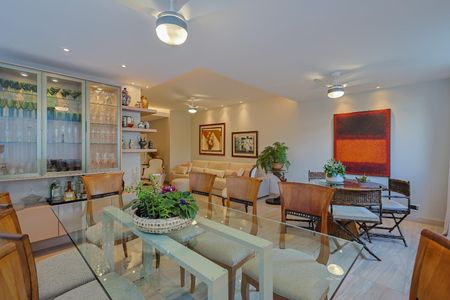 Apartamento à venda com 4 quartos, 147m² em Santo Antônio, Belo Horizonte