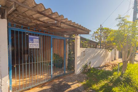 Casa para alugar com 240m², 4 quartos e 2 vagasFachada