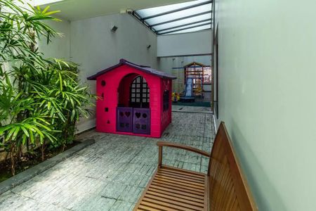 Apartamento à venda com 98m², 3 quartos e 2 vagas Apartamento à venda com 98m², 3 quartos e 2 vagasÁrea comum - Playground