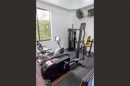 Apartamento à venda com 98m², 3 quartos e 2 vagas Apartamento à venda com 98m², 3 quartos e 2 vagasÁrea comum - Academia