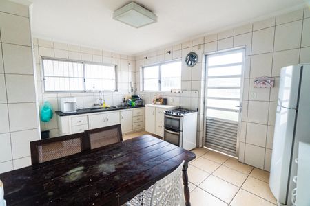 Casa à venda com 217m², 3 quartos e 3 vagasCozinha