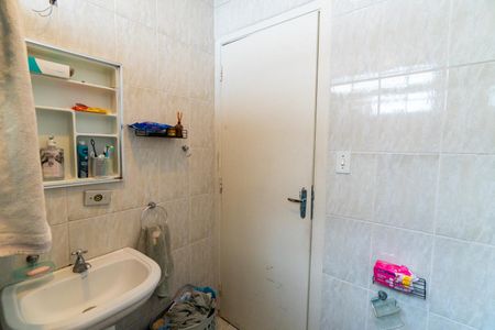 Casa à venda com 217m², 3 quartos e 3 vagasBanheiro 2