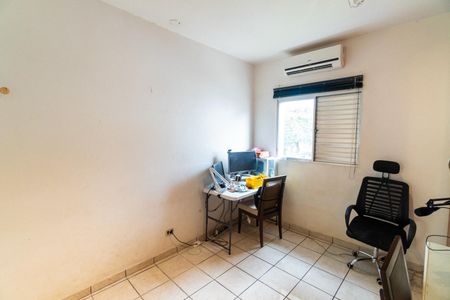 Quarto 2 de casa à venda com 3 quartos, 217m² em Cidade Vargas, São Paulo
