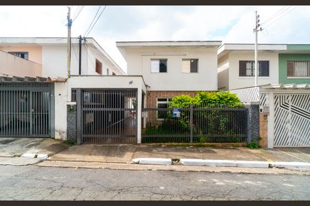 Casa à venda com 217m², 3 quartos e 3 vagasFachada