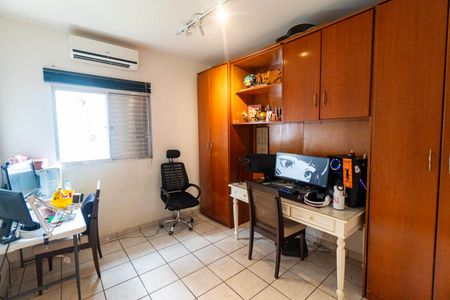Casa à venda com 217m², 3 quartos e 3 vagasQuarto 2