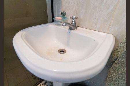 Casa à venda com 217m², 3 quartos e 3 vagasBanheiro 2