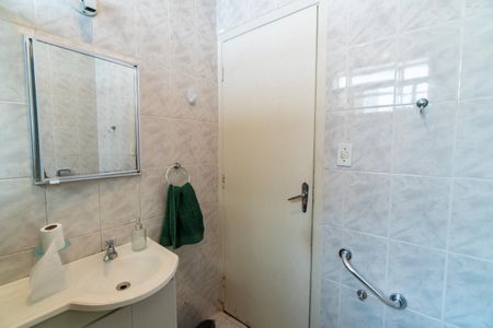 Casa à venda com 217m², 3 quartos e 3 vagasBanheiro 1