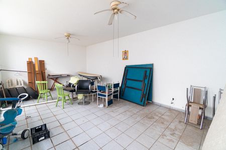 Casa à venda com 217m², 3 quartos e 3 vagasSalão
