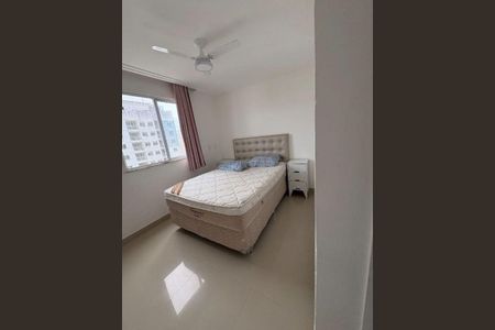 Quarto de apartamento para alugar com 2 quartos, 54m² em Piatã, Salvador