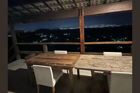 Casa de Condomínio para alugar com 3 quartos, 450m² em Alpes de Caieiras , São Paulo