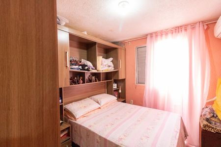 Quarto 1 de apartamento para alugar com 2 quartos, 45m² em São José, Porto Alegre