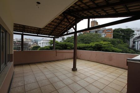 Apartamento à venda com 288m², 4 quartos e 2 vagasCobertura