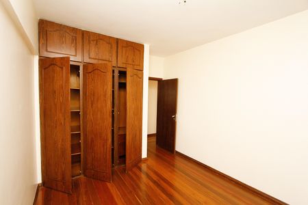 Apartamento à venda com 288m², 4 quartos e 2 vagasQuarto 3