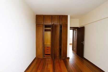 Apartamento à venda com 288m², 4 quartos e 2 vagasQuarto 2