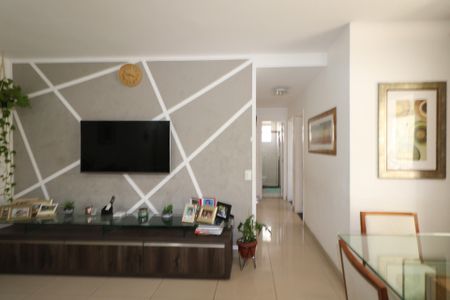 Apartamento à venda com 83m², 3 quartos e 2 vagas Apartamento à venda com 83m², 3 quartos e 2 vagasSala