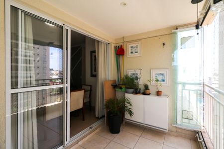 Apartamento à venda com 83m², 3 quartos e 2 vagas Apartamento à venda com 83m², 3 quartos e 2 vagasVaranda Gourmet