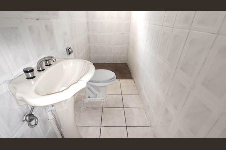 Casa para alugar com 57m², 1 quarto e 1 vagaBanheiro