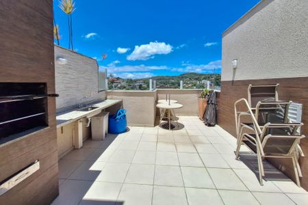 Apartamento à venda com 61m², 2 quartos e 1 vagaÁrea comum