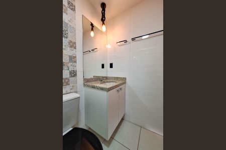 Apartamento à venda com 61m², 2 quartos e 1 vagaBanheiro Social