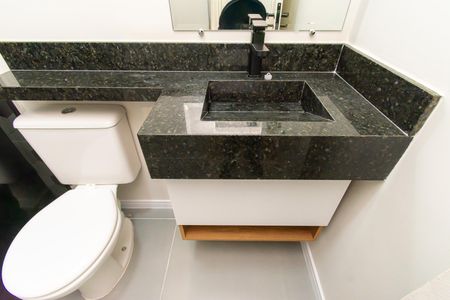 Apartamento à venda com 64m², 3 quartos e 1 vaga Apartamento à venda com 64m², 3 quartos e 1 vagaBanheiro