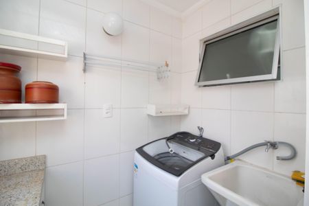 Apartamento para alugar com 67m², 2 quartos e 1 vagaÁrea de Serviço