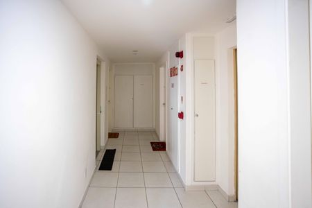 Apartamento para alugar com 44m², 2 quartos e 1 vagaHall de entrada