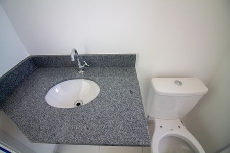 Apartamento à venda com 59m², 2 quartos e 1 vaga Apartamento à venda com 59m², 2 quartos e 1 vagaBanheiro da Suíte