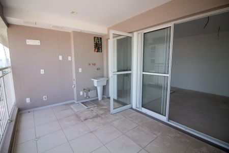 Apartamento à venda com 59m², 2 quartos e 1 vaga Apartamento à venda com 59m², 2 quartos e 1 vagaVaranda