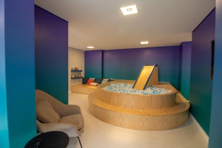 Apartamento à venda com 59m², 2 quartos e 1 vaga Apartamento à venda com 59m², 2 quartos e 1 vagaÁrea comum - Brinquedoteca