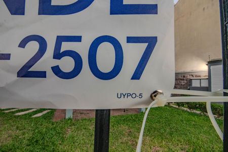 Casa de condomínio à venda com 146m², 3 quartos e 2 vagas Casa de condomínio à venda com 146m², 3 quartos e 2 vagasPlaquinha