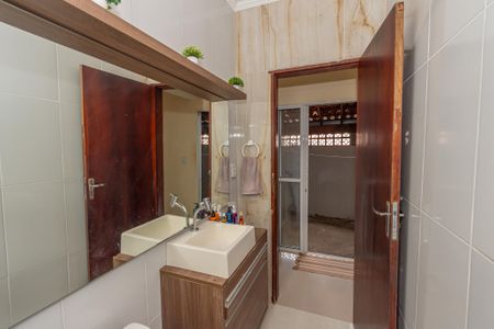 Casa para alugar com 175m², 2 quartos e 2 vagas Casa para alugar com 175m², 2 quartos e 2 vagasBanheiro