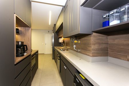 Apartamento para alugar com 150m², 3 quartos e 2 vagas Apartamento para alugar com 150m², 3 quartos e 2 vagasCozinha