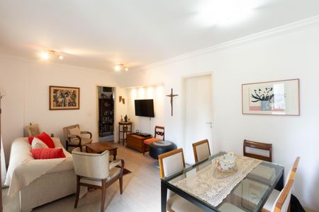 Sala de apartamento à venda com 2 quartos, 77m² em Vila Nova Conceição, São Paulo