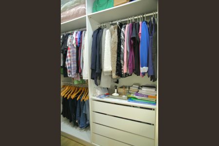 Apartamento à venda com 87m², 2 quartos e 2 vagasCloset da Suíte 1 