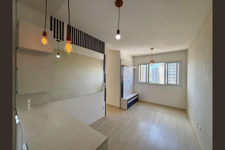 Sala  de apartamento para alugar com 3 quartos, 53m² em Socorro, São Paulo