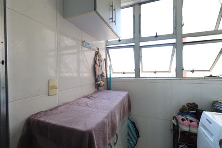 Apartamento à venda com 64m², 2 quartos e 1 vagaÁrea de Serviço