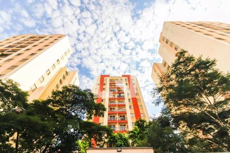 Apartamento à venda com 64m², 2 quartos e 1 vaga Apartamento à venda com 64m², 2 quartos e 1 vagaFachada