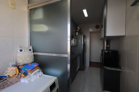 Apartamento à venda com 64m², 2 quartos e 1 vagaÁrea de Serviço