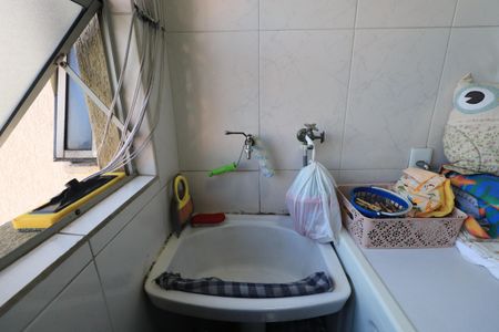 Apartamento à venda com 64m², 2 quartos e 1 vagaÁrea de Serviço