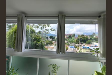 Apartamento à venda com 62m², 3 quartos e 1 vaga Apartamento à venda com 62m², 3 quartos e 1 vagaVista - Varanda - Sala