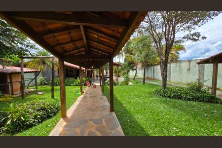 Casa à venda com 110m², 2 quartos e 12 vagas