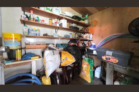 Casa à venda com 110m², 2 quartos e 12 vagas