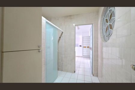 Casa à venda com 110m², 2 quartos e 12 vagas