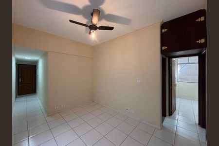 Sala de apartamento para alugar com 2 quartos, 68m² em Copacabana, Rio de Janeiro