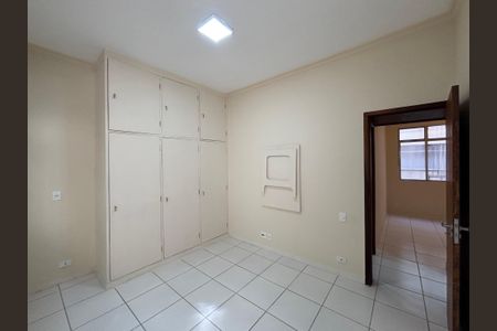 Quarto 1 de apartamento para alugar com 2 quartos, 68m² em Copacabana, Rio de Janeiro