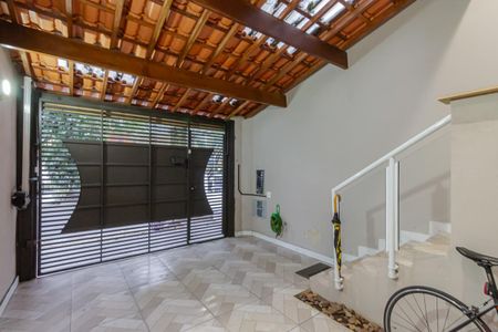 Casa à venda com 130m², 2 quartos e 1 vaga Casa à venda com 130m², 2 quartos e 1 vagaGaragem