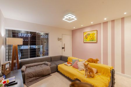 Sala de casa à venda com 2 quartos, 130m² em Moema, São Paulo